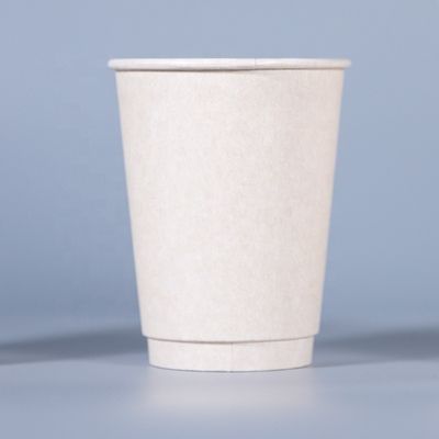 Personalisierte Einweg-Tekaway-Papier-Kaffee-Tassen mit Deckel 16 Oz